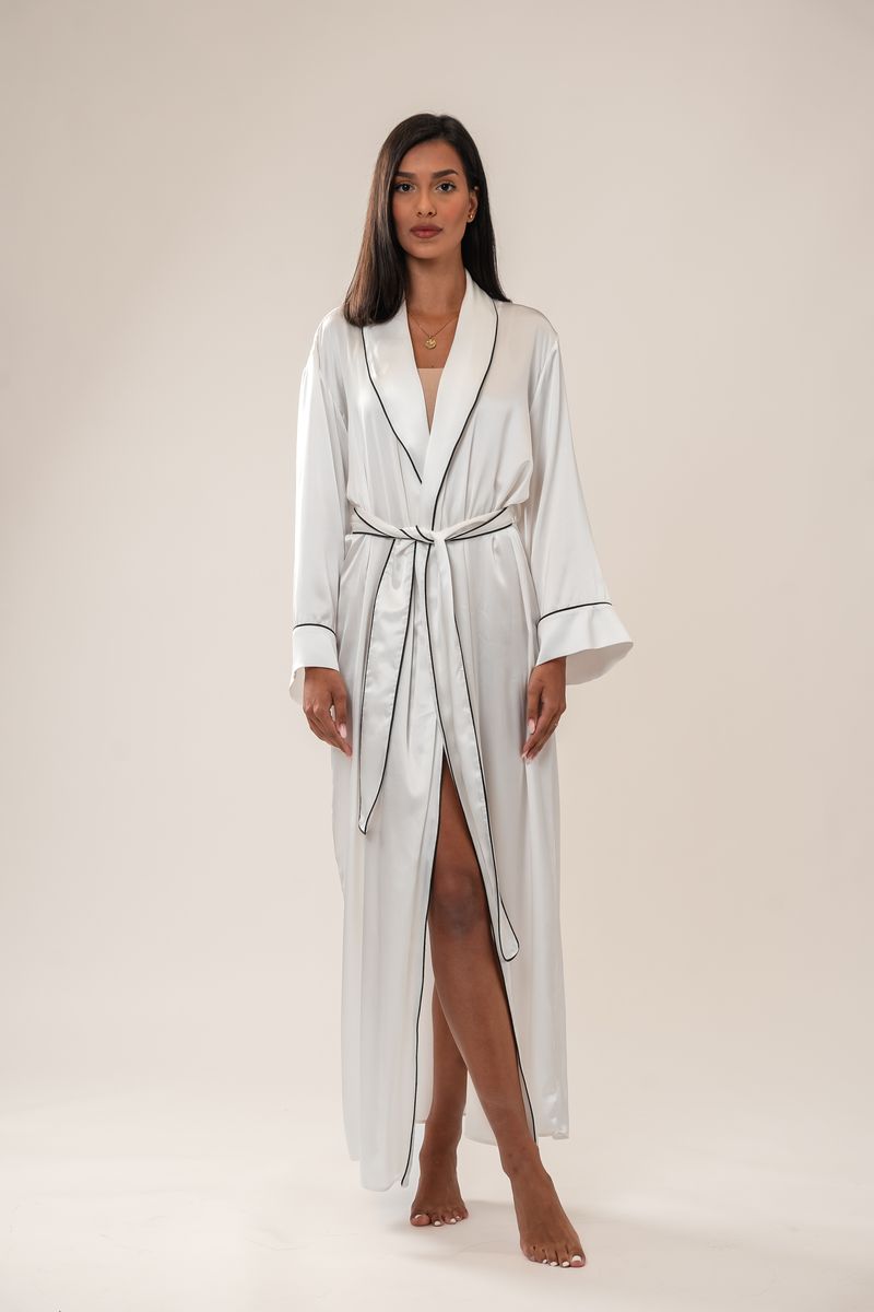 Charlotte silk long robe 3