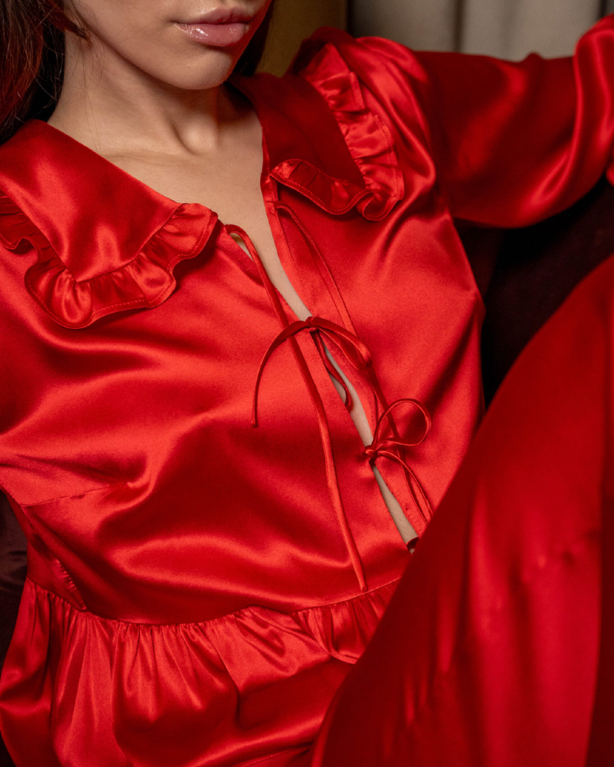 DM pentru comenzi 💌 Essence Silk Set întruchipează rafinamentul firesc. Confecționat din mătase naturală de 19 momme, of